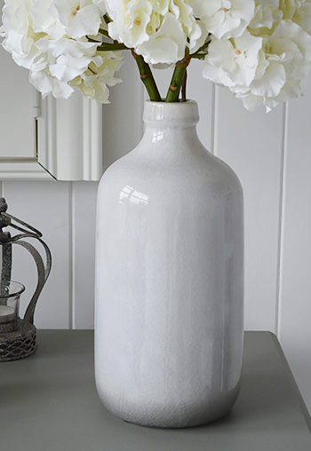 Vase in grey glazed finish