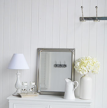 Whit small hallway mirror sor silver and white interiors