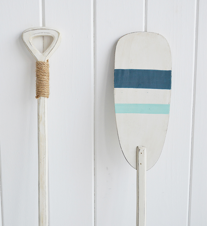 Pair od decorative wooden oars for homes by the sea