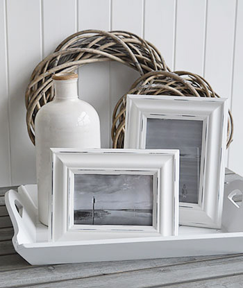 White photoframes 6x4 and 5x7