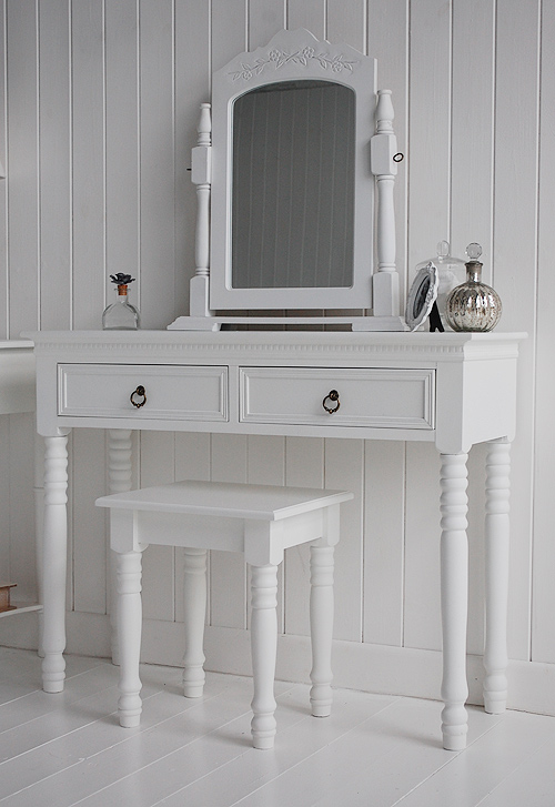 Close up picture of the dressing table in white