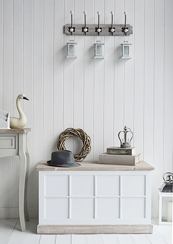 Hallway sales storage trunk