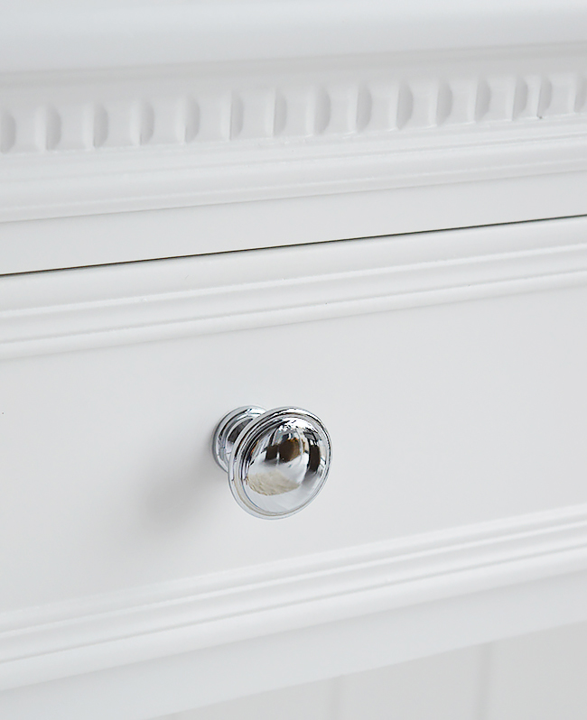 Handle and close photograph of the New England dressing table with drawers
