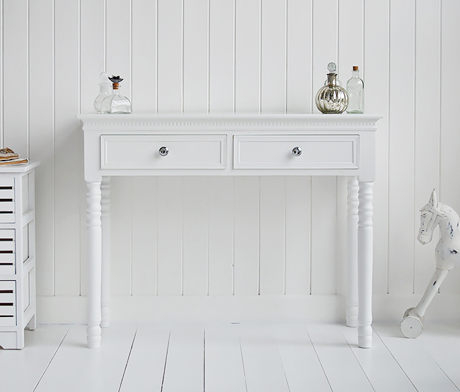 New England white dressing table with drawers