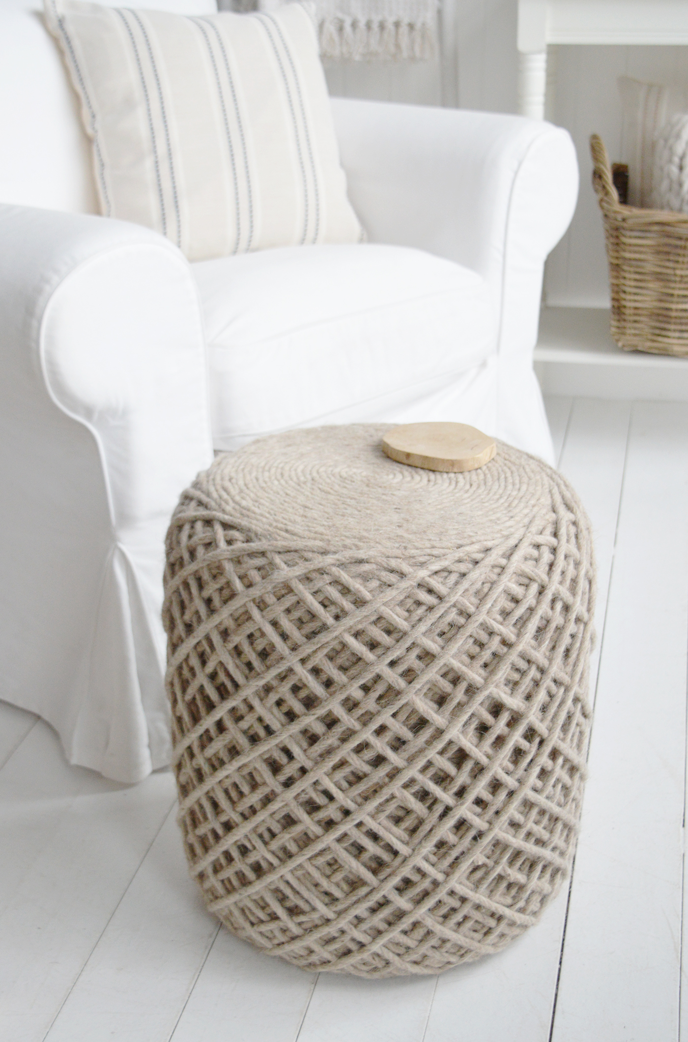 Coastal home decor works best when architectural details and soft furnishings are balanced thoughtfully.