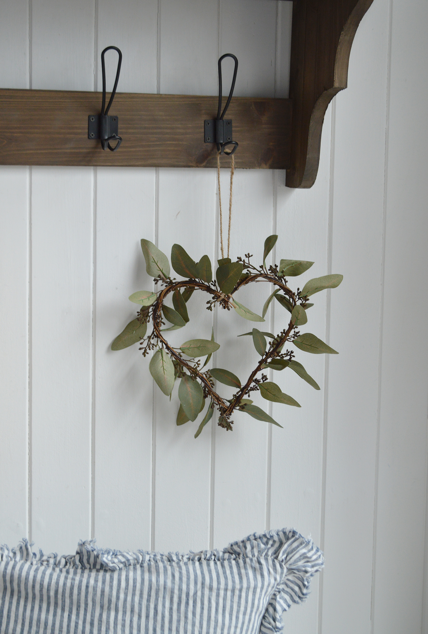 Classic coastal decor style with nautical elements and neutral tones