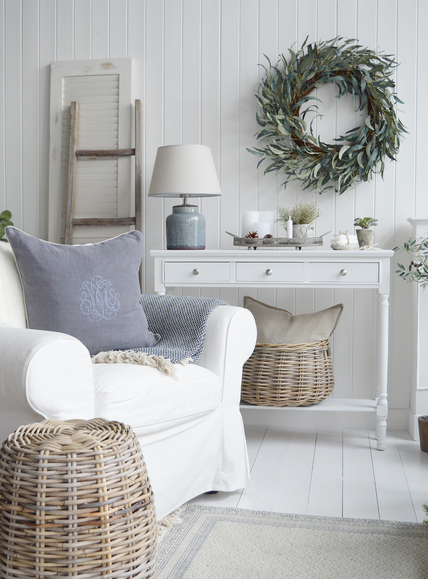 The White Georgetown console table. Shown here with out Blue Compton lamp... the white and blue together for a traditional beach house coastal vibe 