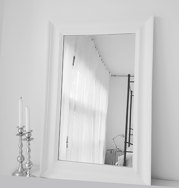 Large white wall mirror, fa fabulous finishing touch to this stunning white bedrroom