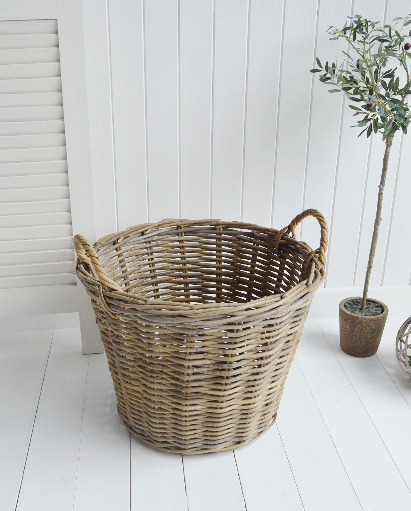 Casco Bay extra large round basket from The White Lighthouse Furniture. New England, country, coastal, city and white home interiors. Hallway, Bedroom , Bathroom and living room