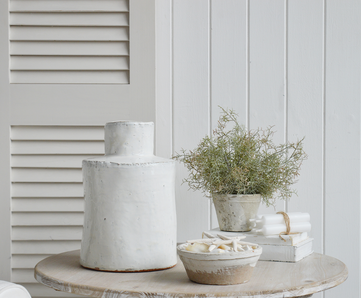 Betone white rustic glazed vase
