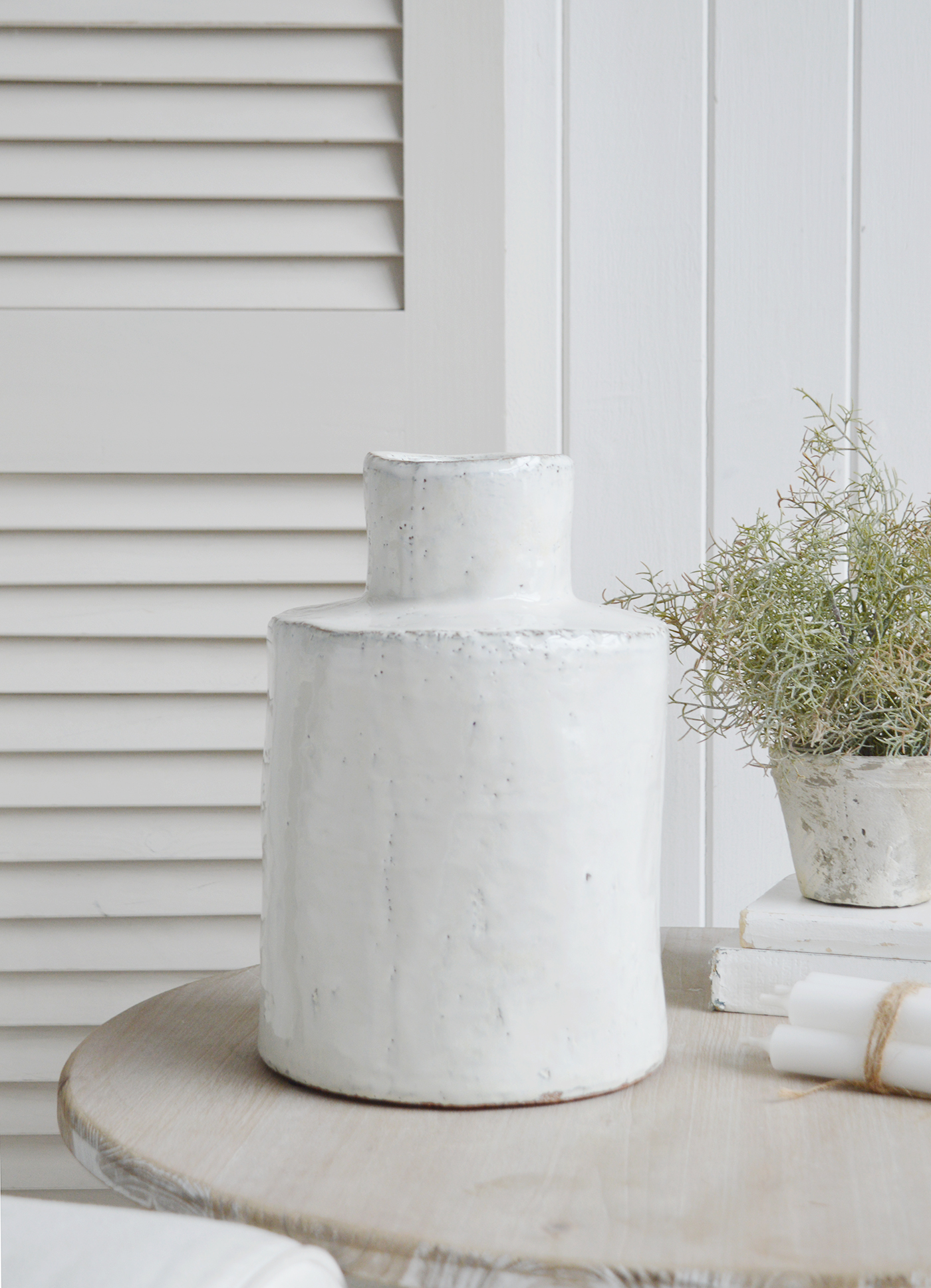 The White Betone glazed vase