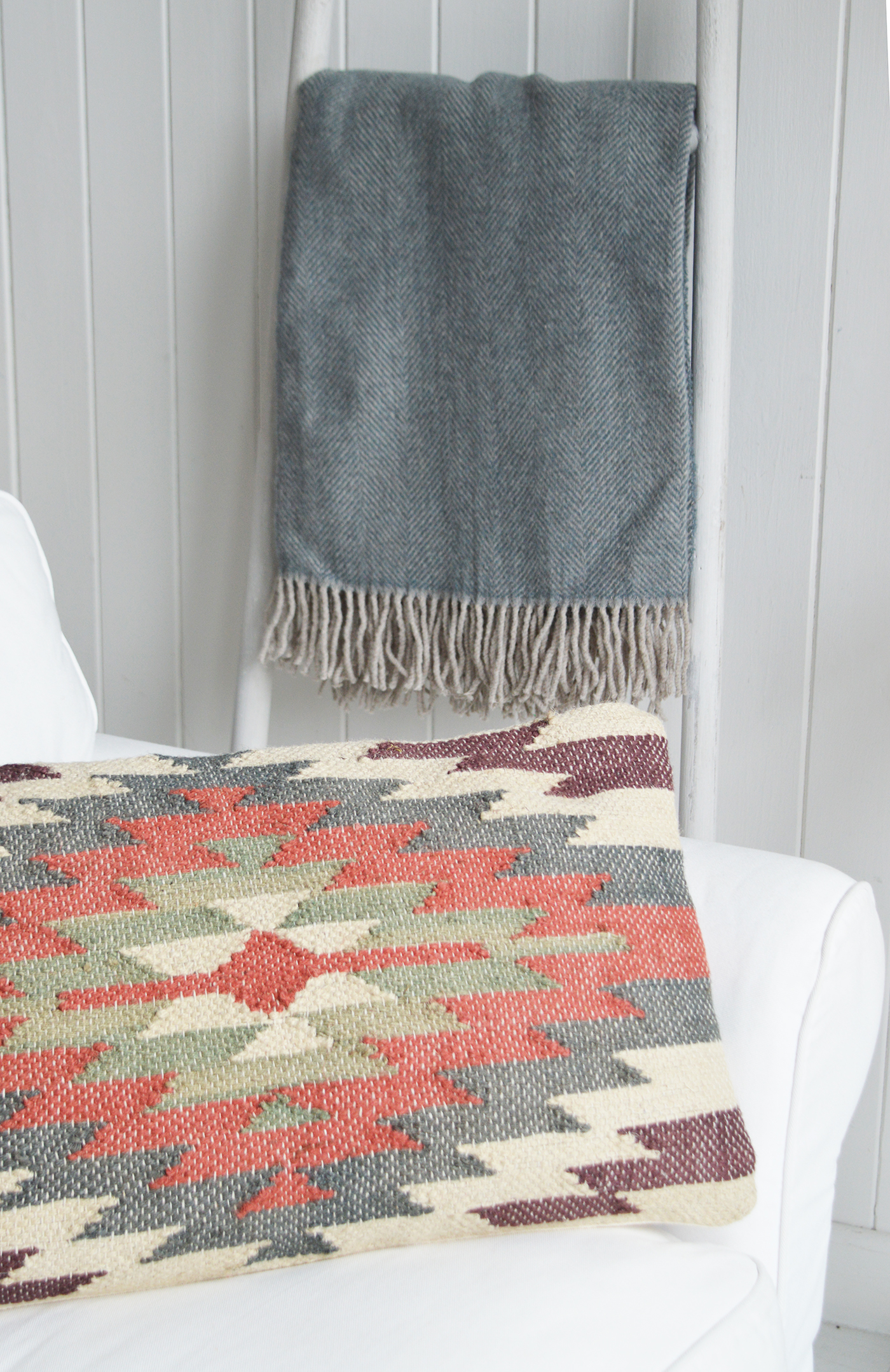 https://www.thewhitelighthousefurniture.co.uk/accessories/cushion-cotsmere.htm