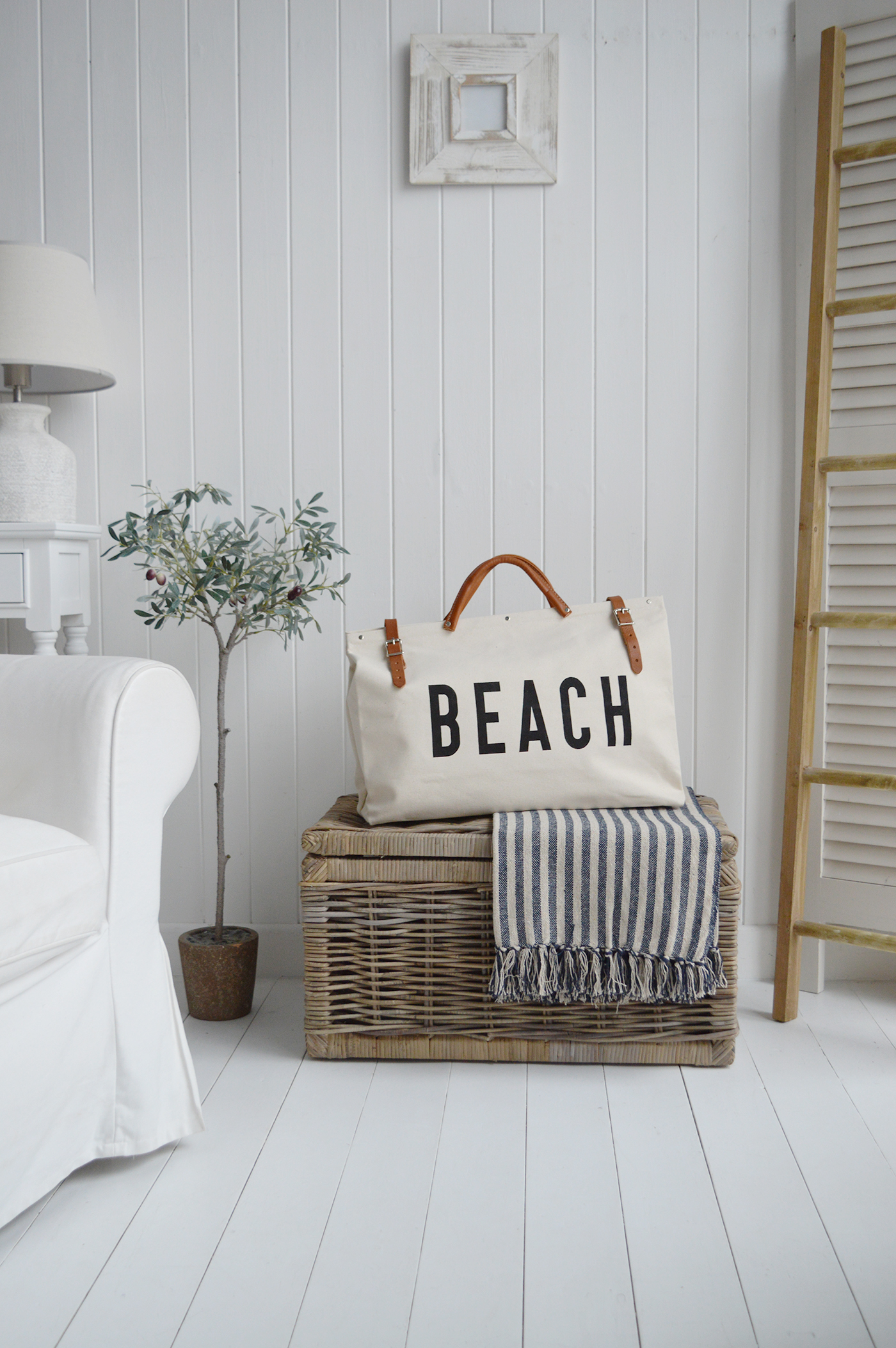 Nautical Coastal Furniture, lifestyle and accessories for the home. New England Lifestyle - Natural Beach Canvas Utility Bag