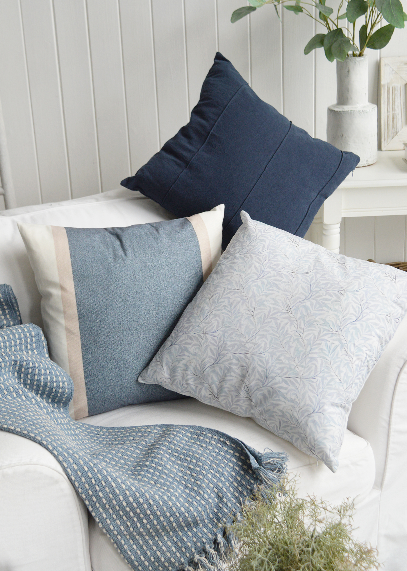 Inspired by the colours of sea and shore, the Sandbar Cushion Cover is ideal for New England interiors, coastal cottages and contemporary coastal styling.