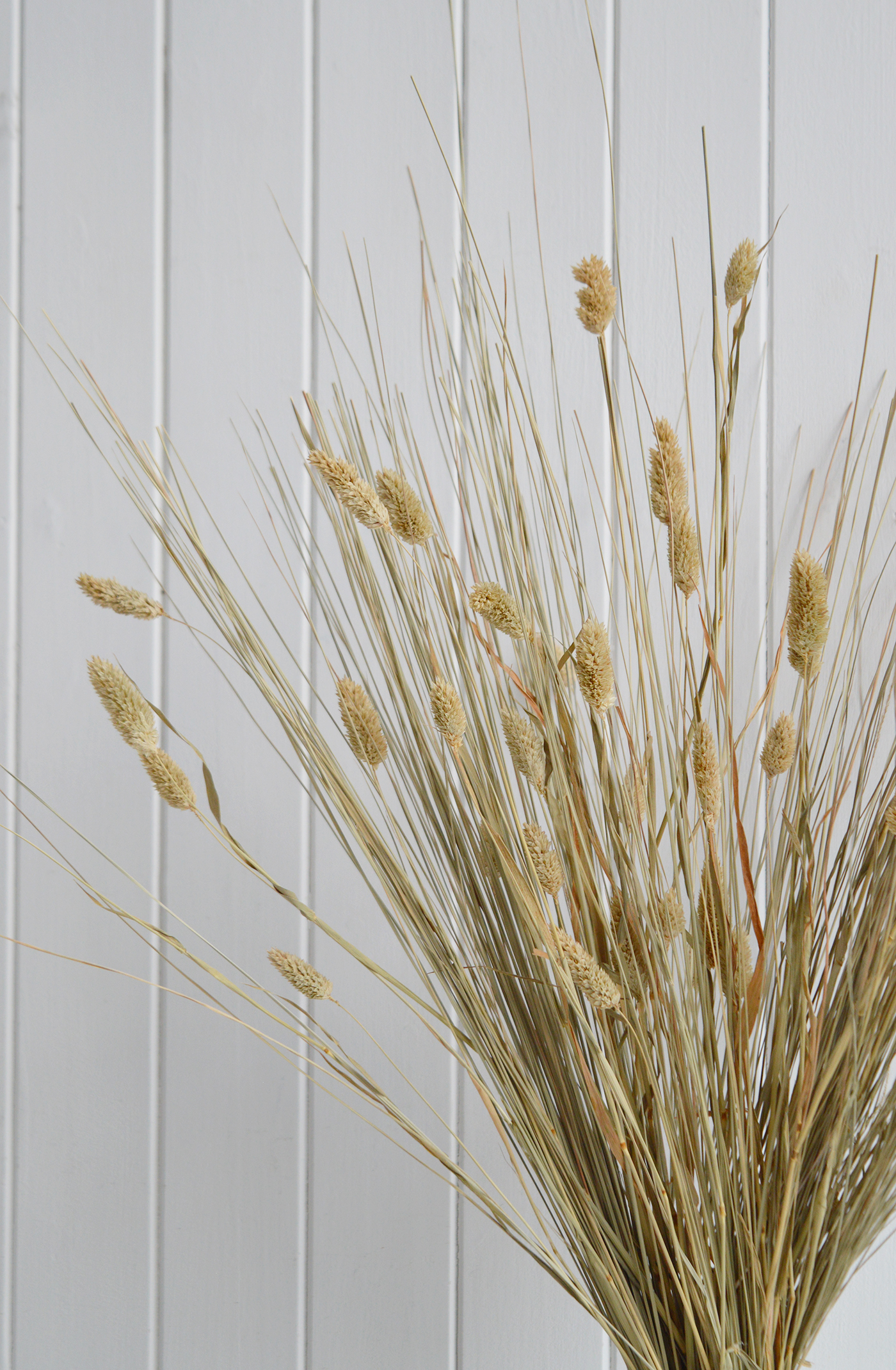 A versatile styling accessory for coastal home décor, beach house interiors and modern country homes throughout every season.