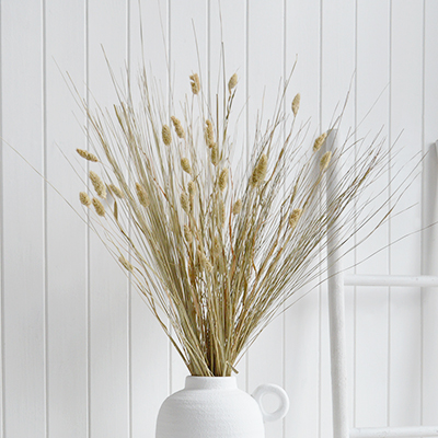 Style your home with a natural dried grass bunch, perfect for coastal interiors, Hamptons homes and neutral décor. Each bunch is unique, creating a beautifully organic display in any vase.