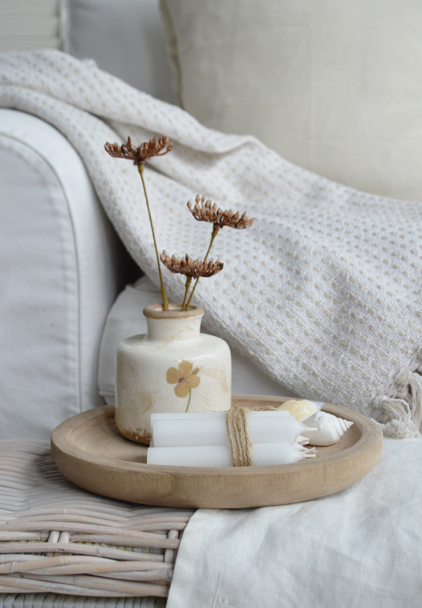 Rustic New England decor on a wooden dispaly tray