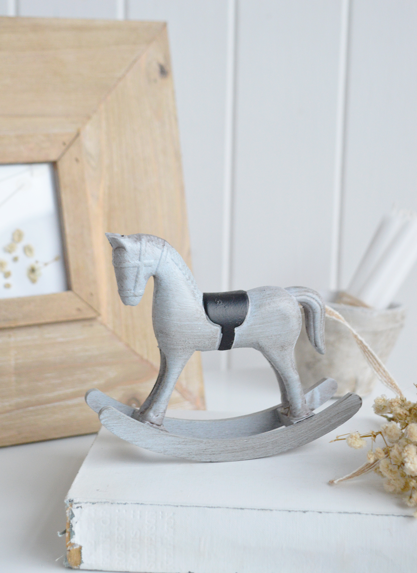 Ideal for bedrooms, nurseries and living spaces, this rocking horse decor suits calm, coastal-inspired and neutral homes.