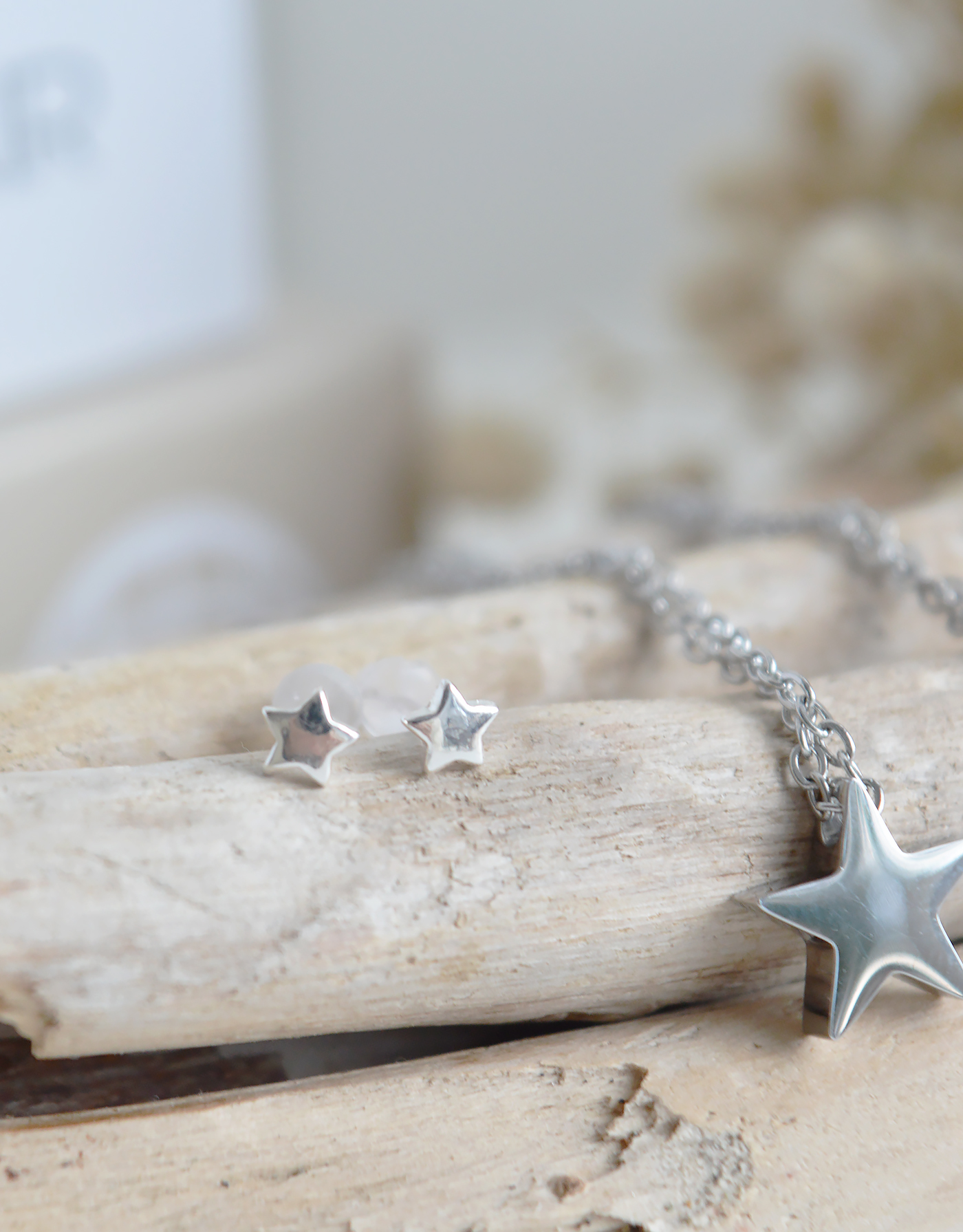 Lightweight stainless steel fashion jewellery designed to add a subtle sparkle to both casual and evening outfits.
