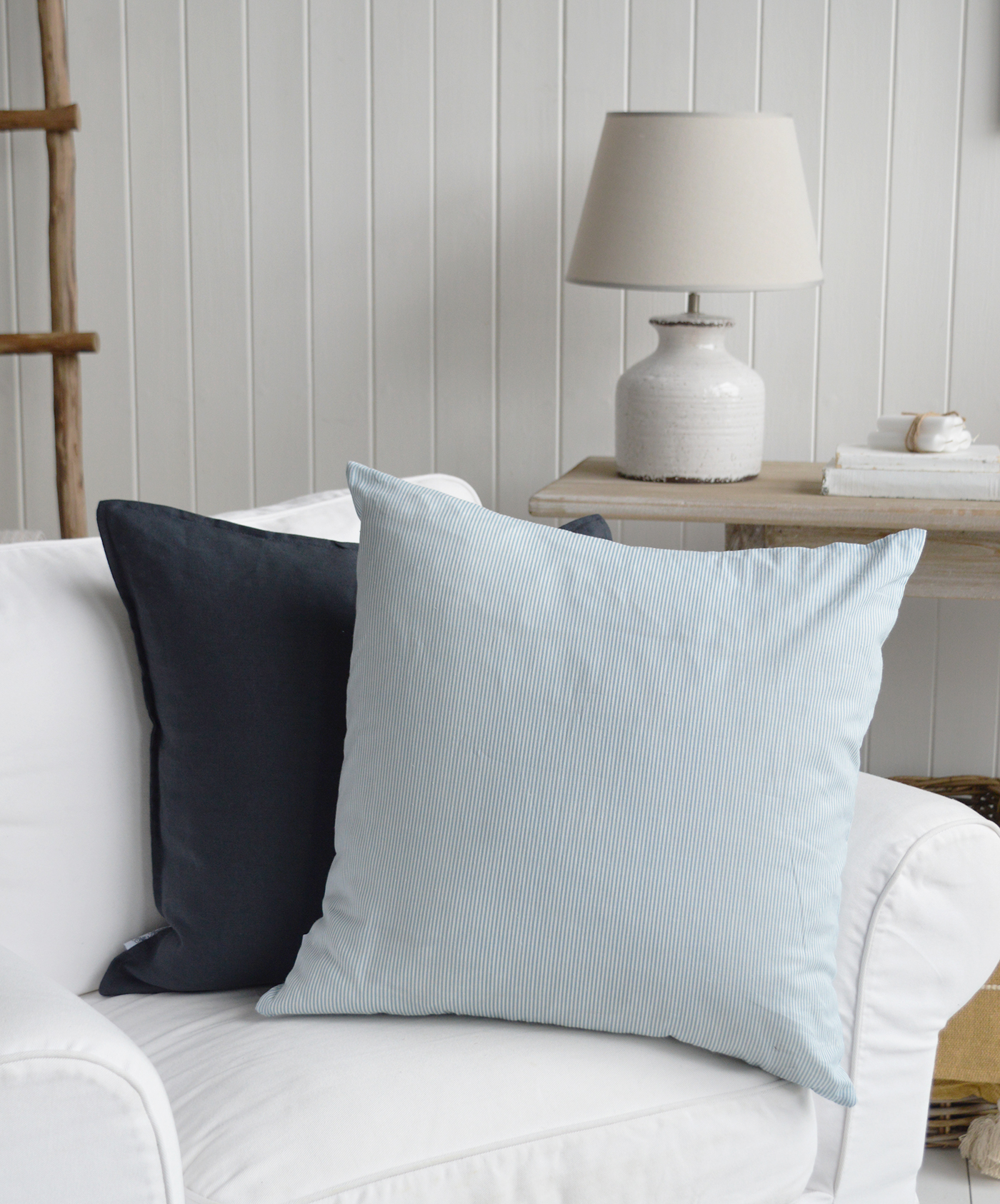 The carefully stitched detailing offers a handcrafted feel with a contemporary edge.