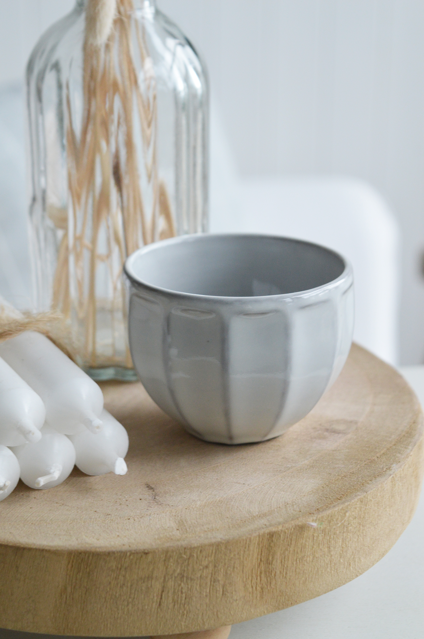 A perfect addition to a New England coastal home, the bowl’s understated charm pairs beautifully with whitewashed furniture and soft blue accents.