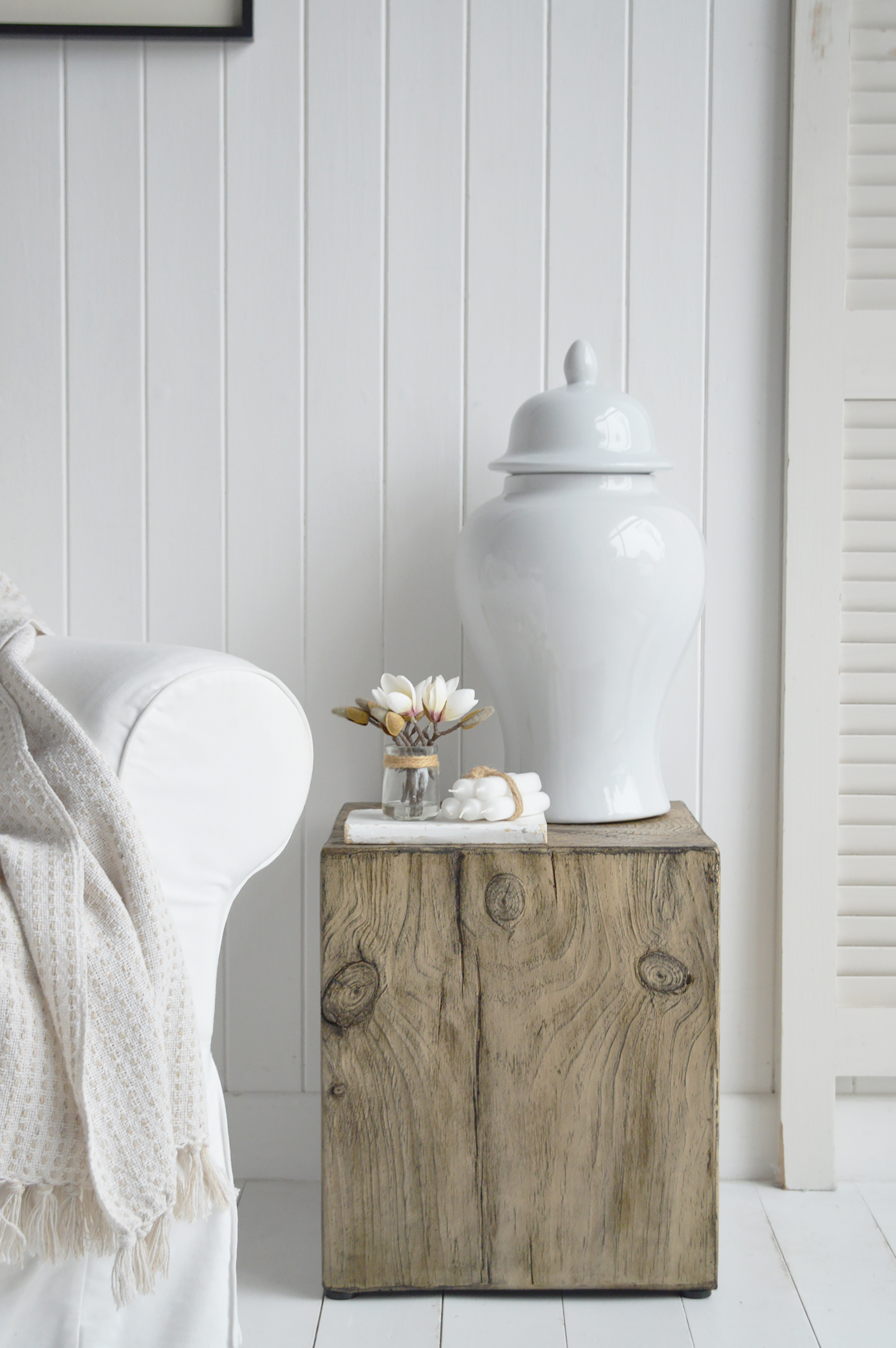 The Porter Jar is perfect for creating balance in your styling, whether paired with wicker, wood, or soft linens.