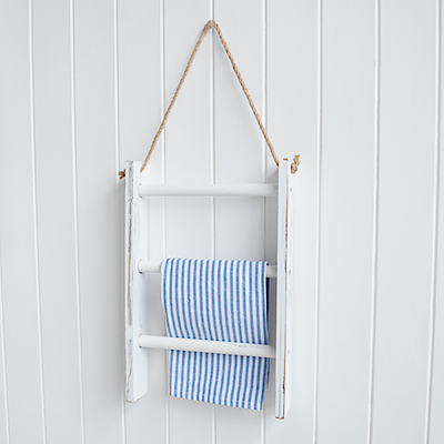 A versatile piece for coastal cottage, modern country and Hamptons interiors, this rustic hanging ladder blends practical styling with understated elegance.