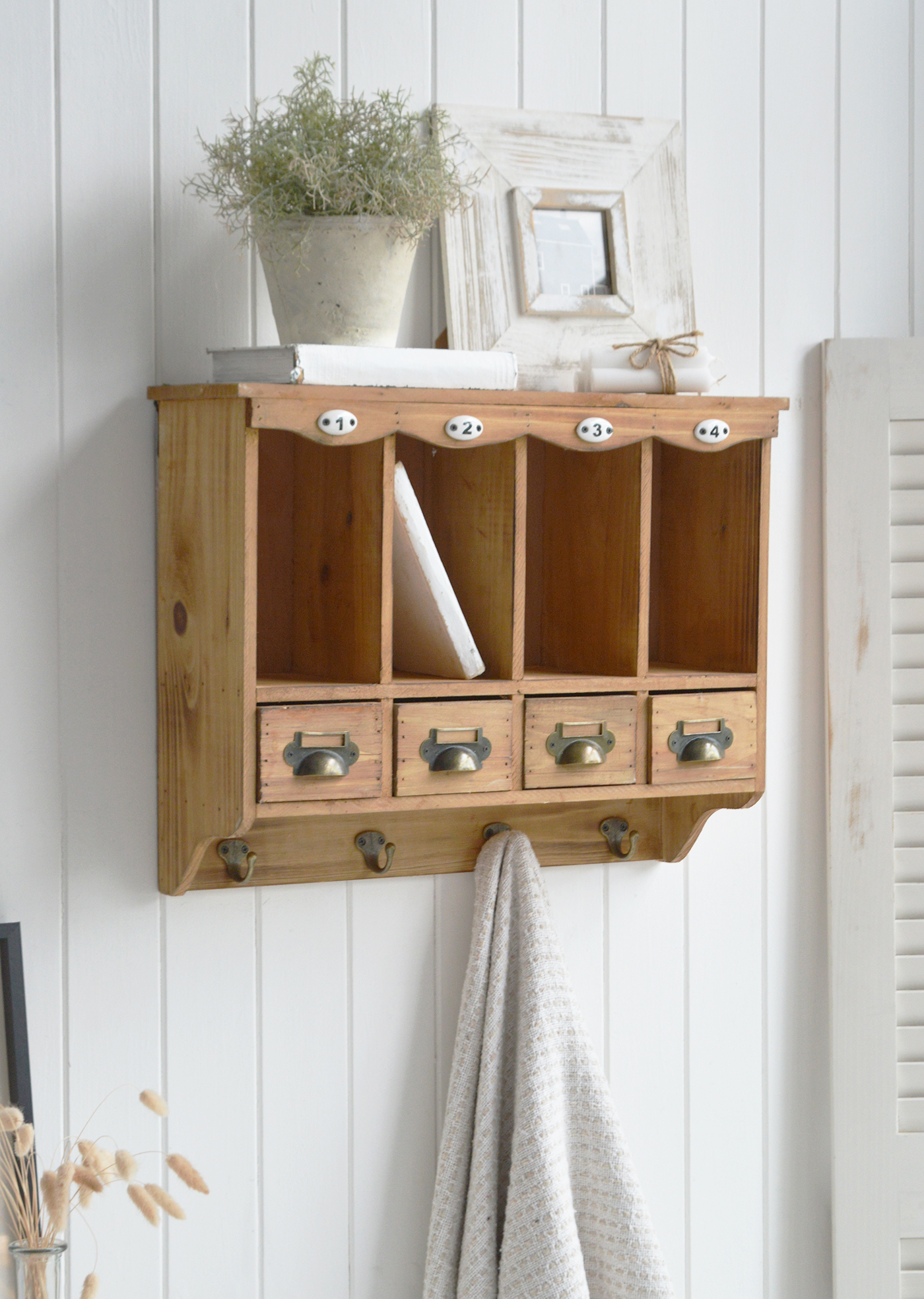 coastal New England wall shelf organiser