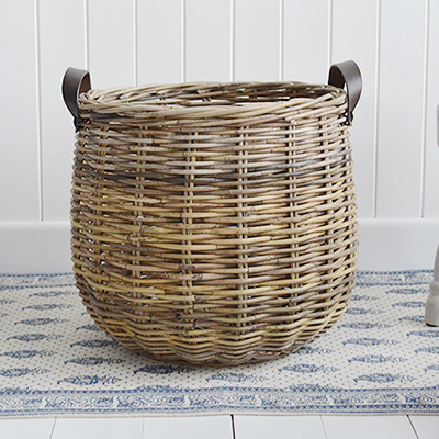 Casco Bay round basket in grey willow for logs and toys