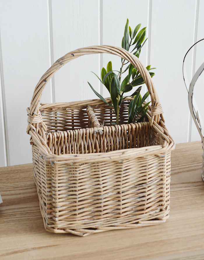 A square grey basket in Windsor Grey with a handle and three compartments.
		Ideal for organising and storing of small items in the living room, bedroom, bathroom, Kitchen, laundry and office...tabletop cutlery, letters pens and pencils make up utility