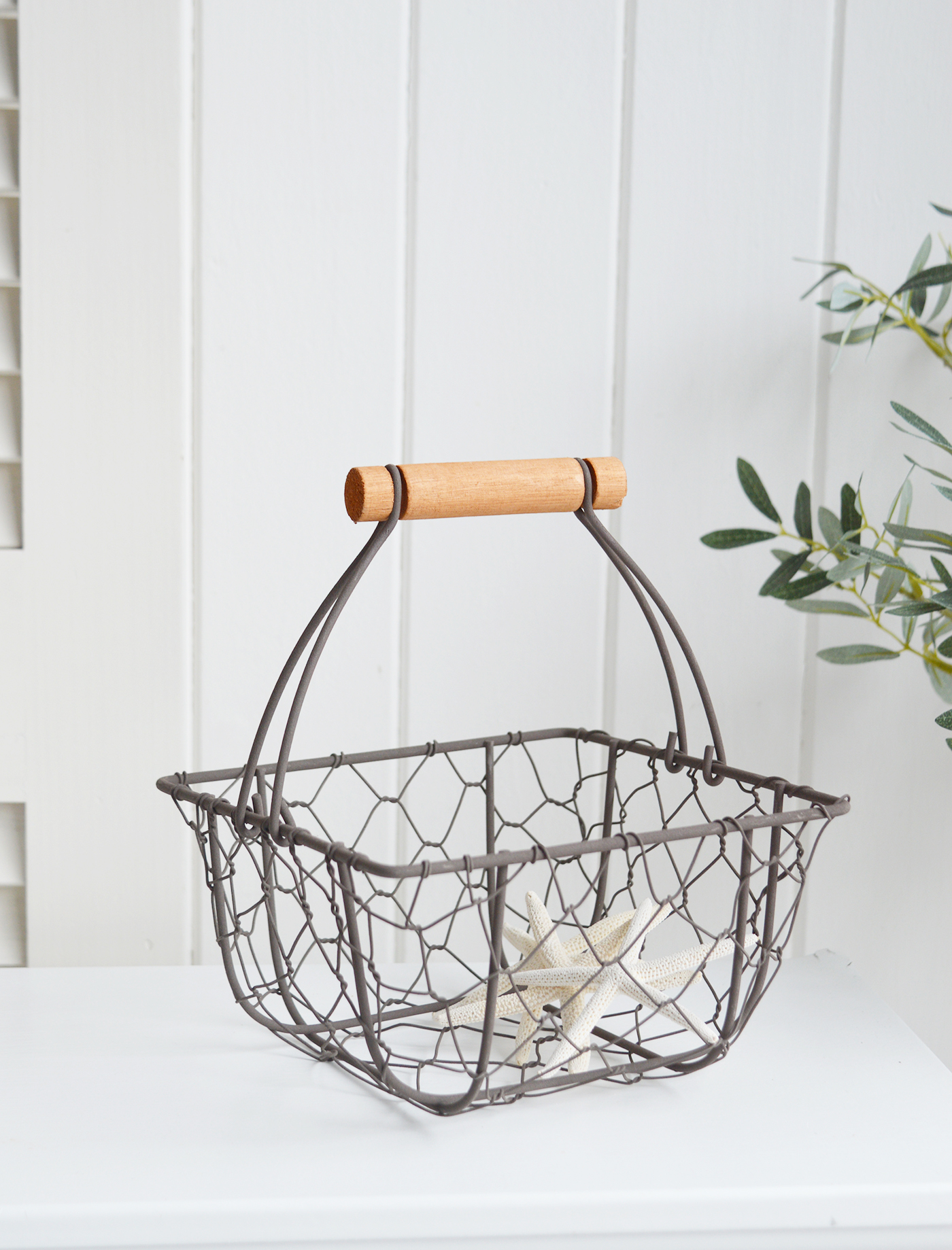 Bridgehampton wire baskets, available in 2 sizes from The White Lighthouse Furniture and Home Interiors for New England, country, coastal and city homes for hallway, living room, bedroom and bathroom