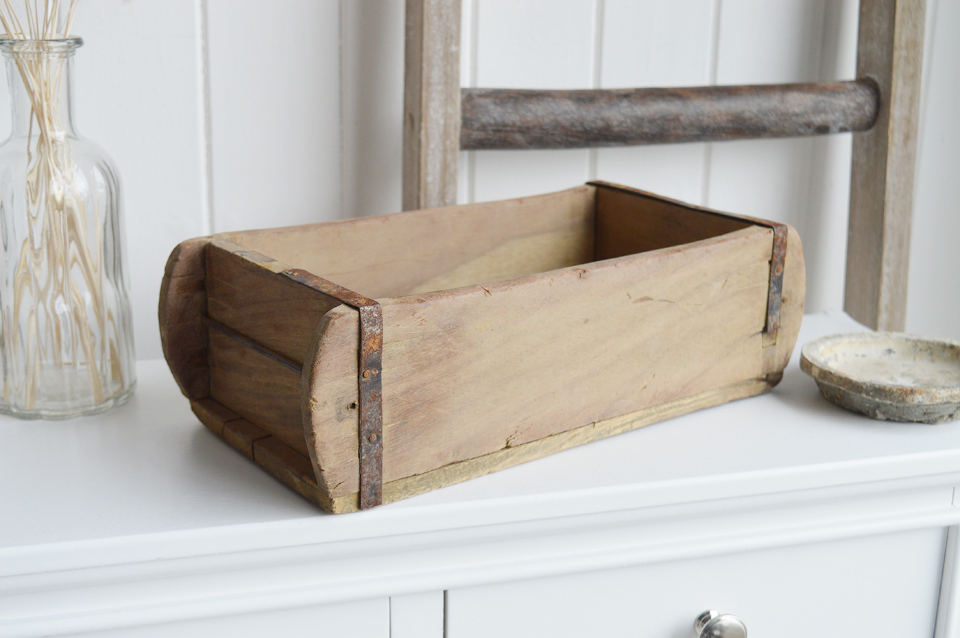Vintage Wooden single Brick Mould.  New England coastal country and modern farmhouse and white home accessories. The White Lighthouse furniture and home decor for living rooms, hallways, bedrooms and bathrooms in the UK