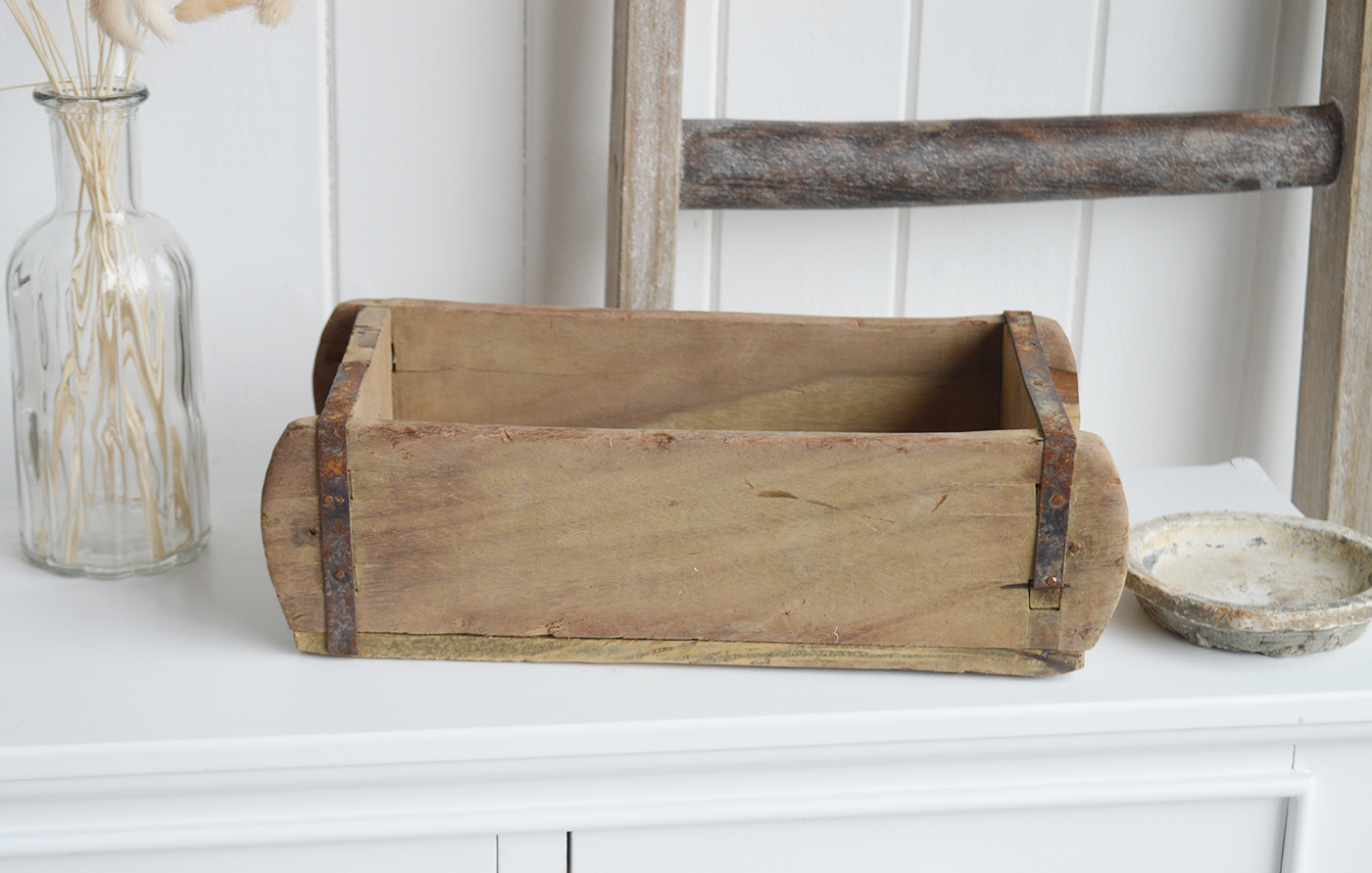 Vintage Wooden single Brick Mould.  New England coastal country and modern farmhouse and white home accessories. The White Lighthouse furniture and home decor for living rooms, hallways, bedrooms and bathrooms in the UK