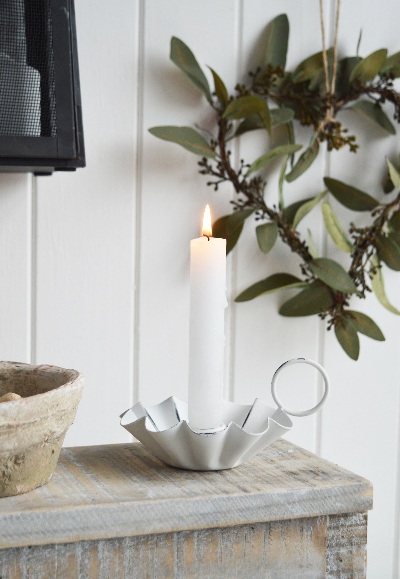 https://www.thewhitelighthousefurniture.co.uk/accessories/images/candle-chamberstick-cream-1.jpg