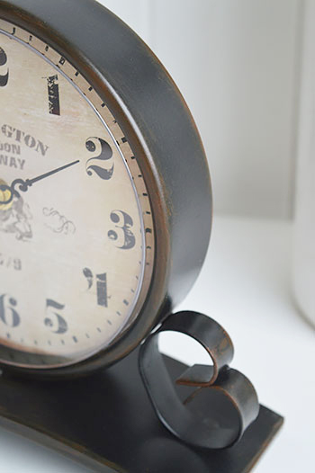 Vintage mantel or table clock