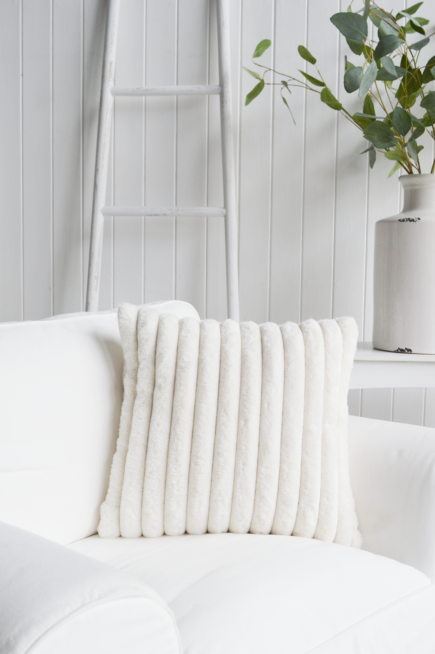 White New England home decor