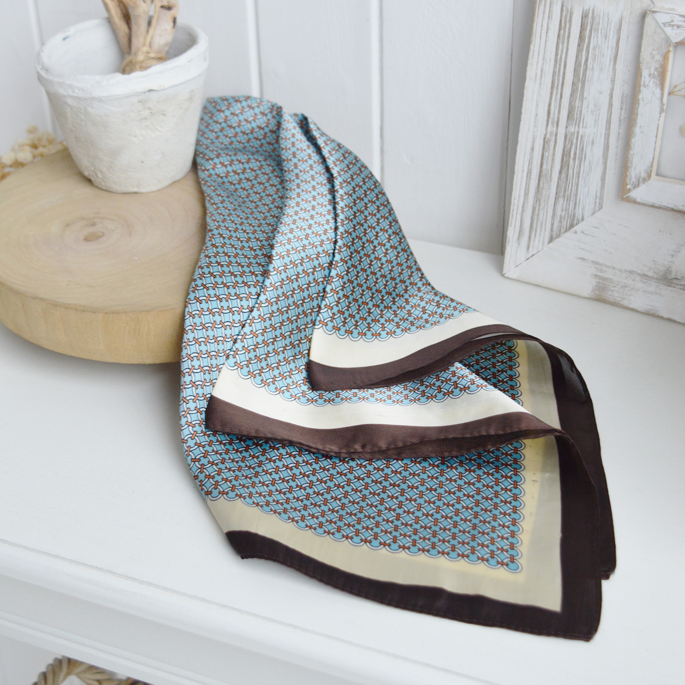 Beautiful patterns and carefully chosen colour palettes reflect the charm of seaside living.