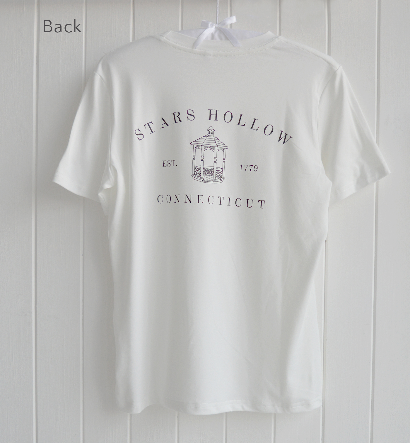 Combining comfort and classic design, this New England loungewear feels as good as it looks in everyday settings.