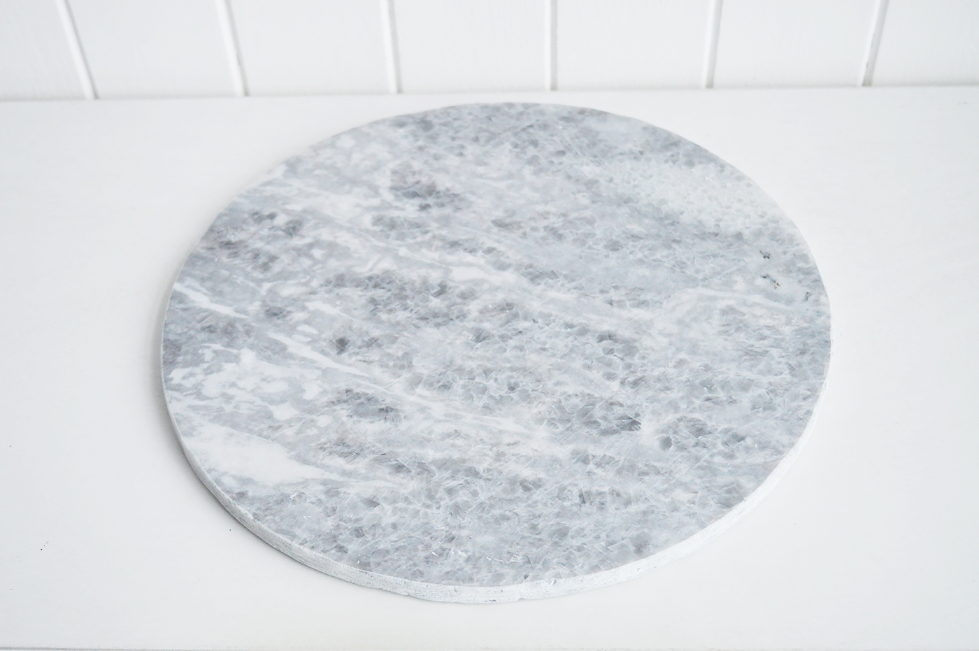 Grey & White marble Round Tray Chopping Board- New England style White Home Accessories for country, coastal and city homes and interiors