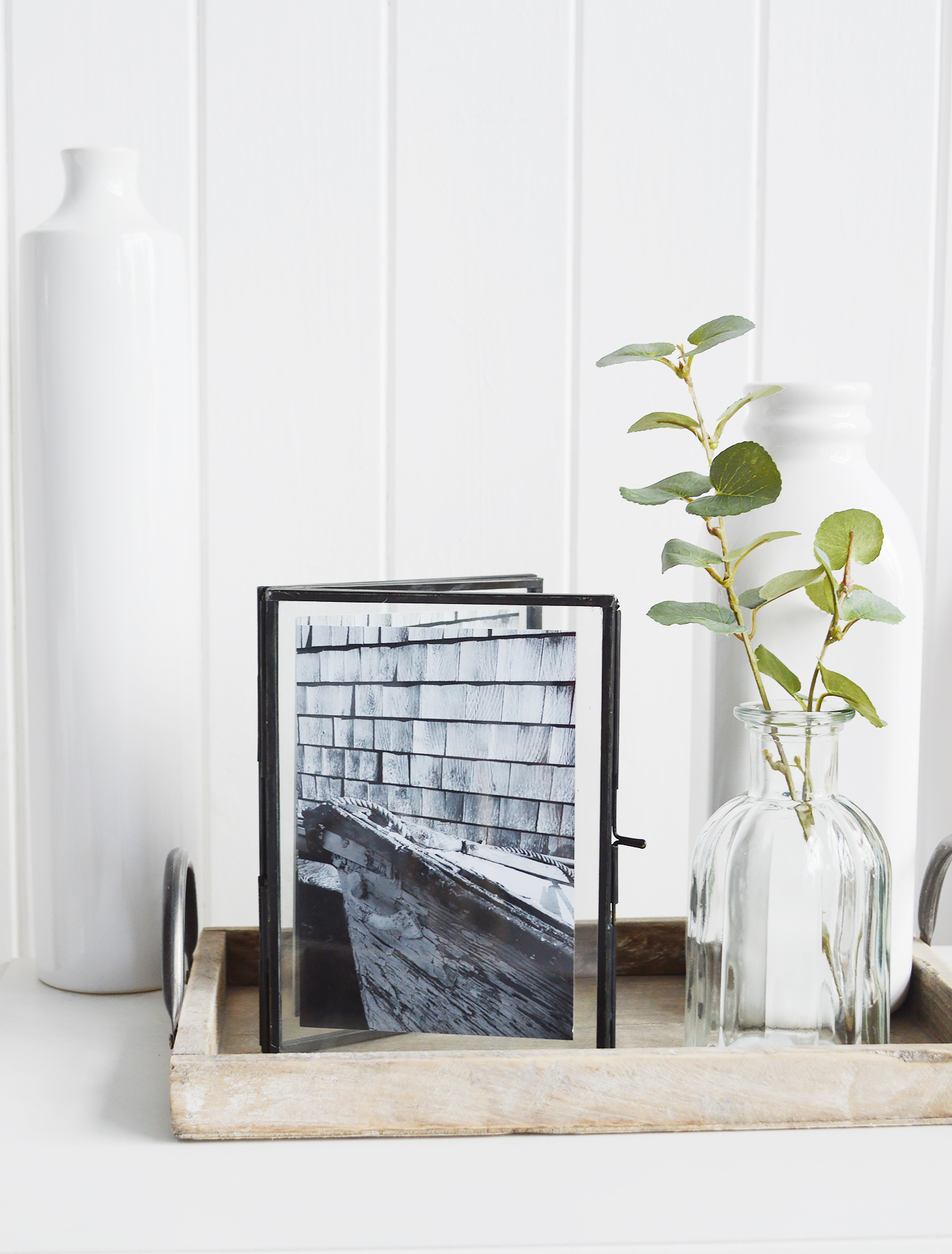 Putney glass photo frame for 5 x 7 photographs - portrait or landscape. White Furniture and home decor accessories for the New England styled home for all country, coastal and city houses.