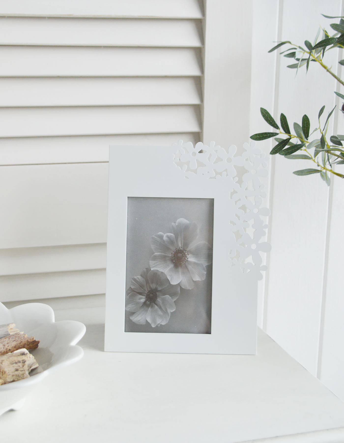 White Wooden Photo Frames - New England Coastal, Farmhouse, City and Country Furniture Homes and Interiors - Flower photo frame