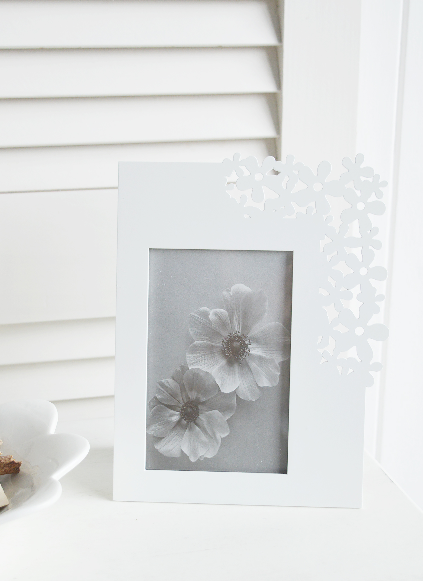 White Wooden Photo Frames - New England Coastal, Farmhouse, City and Country Furniture Homes and Interiors - Flower photo frame