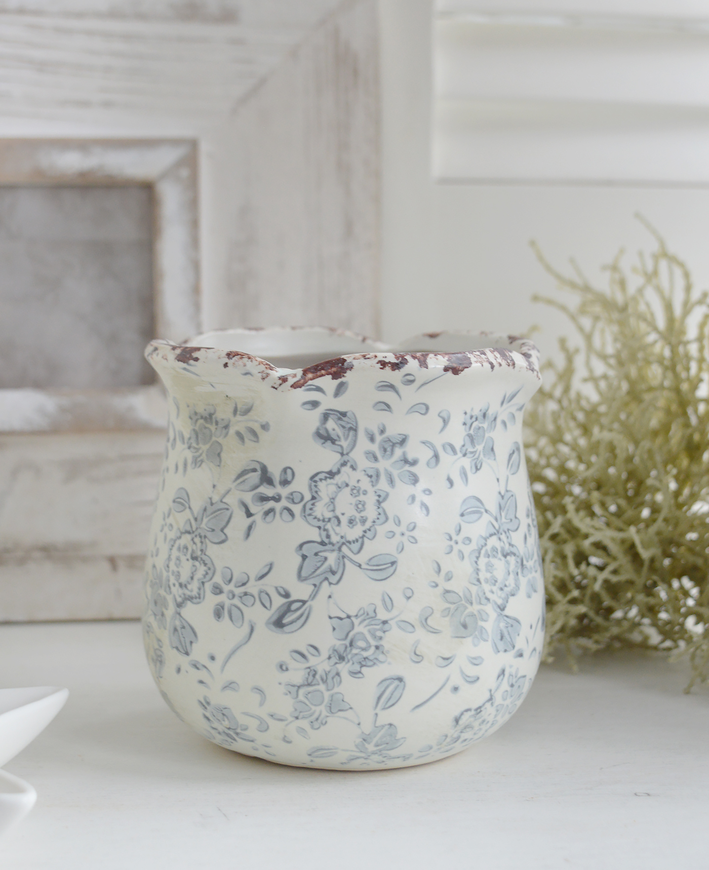 Claremont Pot for New England styling Coffee tables, shelves and consoles
