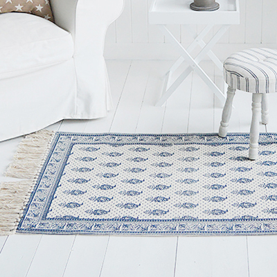 Our stunning Hamptons rug in beautiful blue and linen colours with a paisley styled design offer thick gorgeous floor coverings on carpets and hard floors alike. 