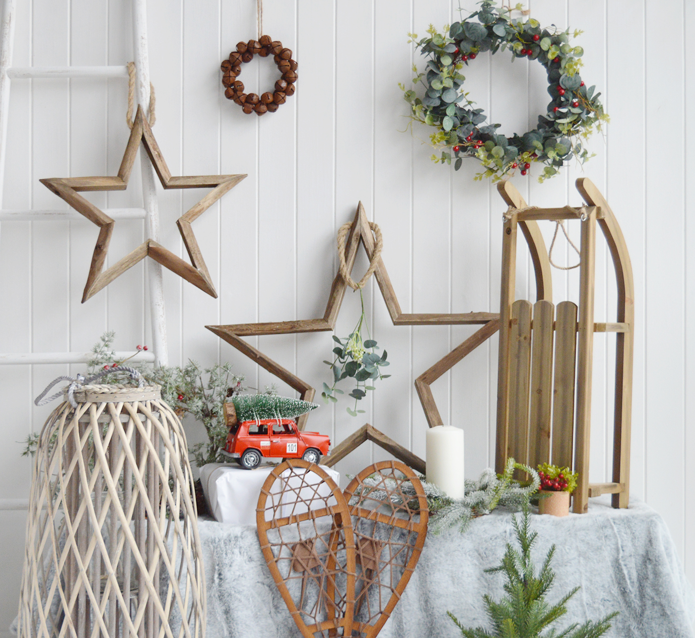 Set of wooden stars. New England Christmas decor