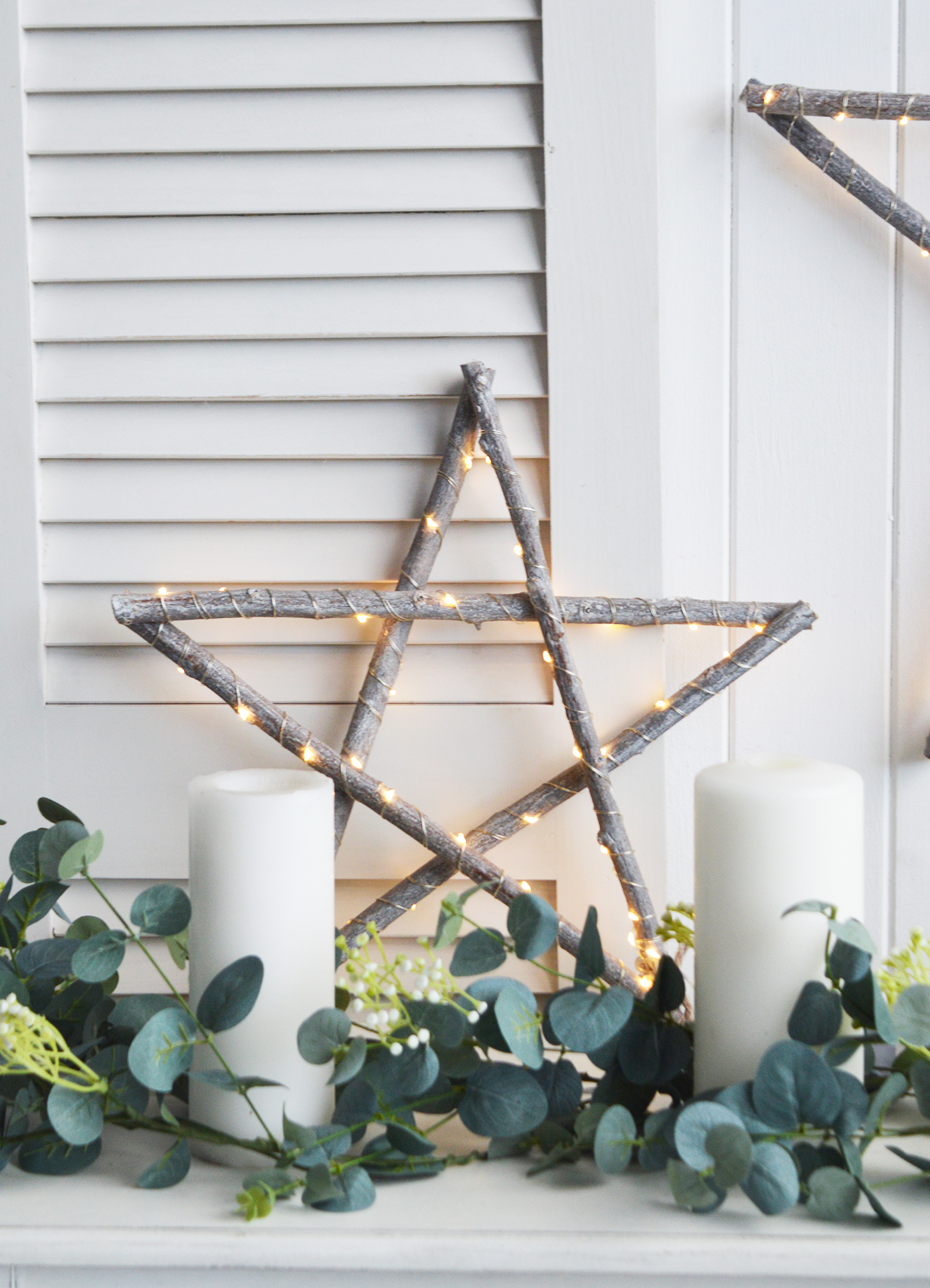 The White Lighthouse. White Furniture, New England country, coastal and city home interiors - LED llarge light up star