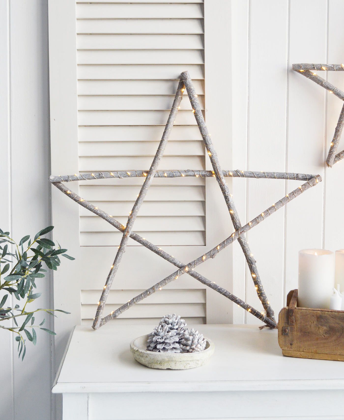 The White Lighthouse. White Furniture, New England country, coastal and city home interiors - LED llarge light up star