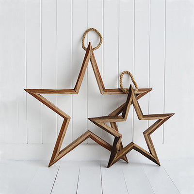 Set of 2 large wooden hanging stars