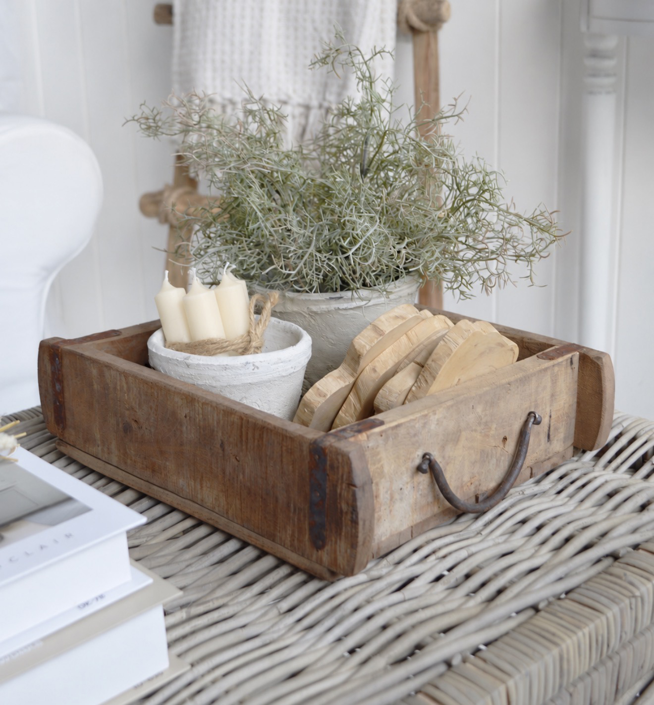 The Harbour Cottage Styling Bundle combines rustic wooden accessories and white textured pots for timeless coastal cottage décor.