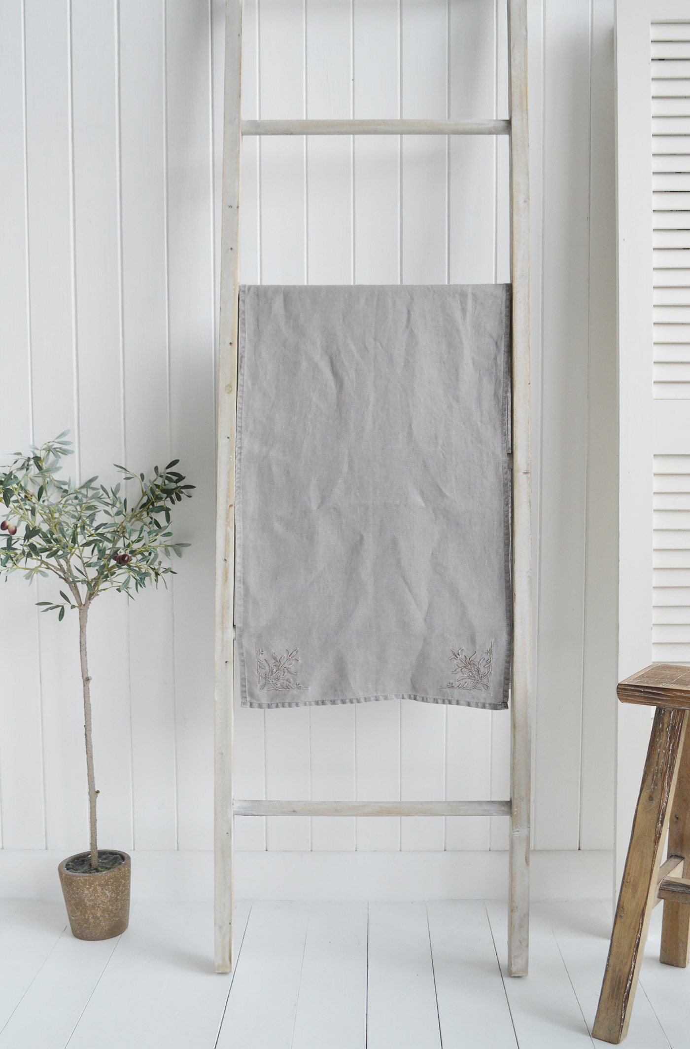 Grey and white linen table runners